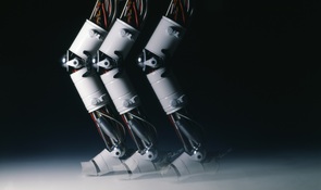 ロボット介護機器の「重点分野」が改訂され６分野13項目に－コミュニケーションロボットや排泄予測機器など１分野５項目を追加－
