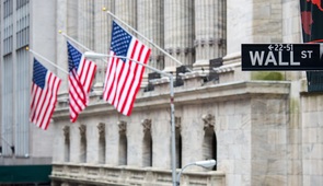 減少するアメリカの上場企業-株式市場を敬遠する新興企業