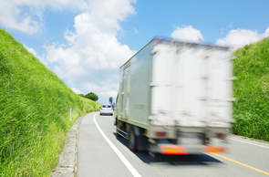 トラック運賃の上昇が貨物輸送量に及ぼす影響