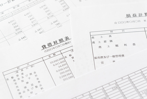 ３月期決算の会社が多いというのは本当か、またその理由は？