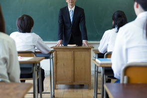 日本の学校はなぜ4月に新しい学年がスタートするのか？ 諸外国はどうか？