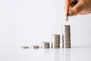 注目集める現代貨幣理論(MMT)ー日本は炭鉱のカナリアか?