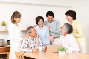 どの国よりも健康でありたい日本～引退年齢と健康寿命の国際比較～