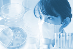 韓国、車に乗ったまま10分で検査が終わる「ドライブスルー検査」を実施-新型コロナウイルスの新しい検査方法-