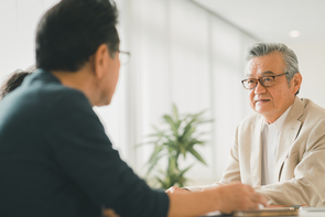 高齢者と若者が共に活躍できる社会は実現可能ですか?