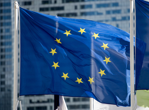 ECB政策理事会-第2波でリスクは下方、12月の「再調整」を強調