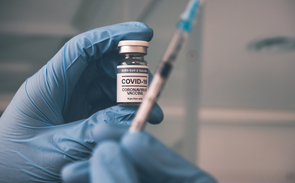 新型コロナワクチンをすぐには接種しない人の理由と特徴~「安全性への不安」「順番待ち・様子見」「面倒」「ワクチン不要」