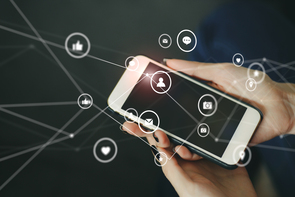 ネット上の権利侵害者開示請求制度の簡易化・迅速化-プロバイダ責任制限法の改正