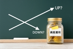 米国株式に集中？それとも分散投資？