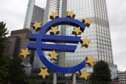 ECB政策理事会-金融市場の緊張の中でも0.50%ポイント利上げ