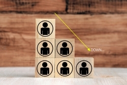 100年後には総人口が5000万人を割り込み、高齢化率は前回より上昇-新しい将来推計人口を読む(3) 総人口や年齢構成への影響