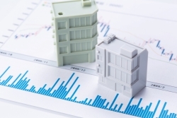 キャップレートは一段と低下。利回りの地域格差も縮小へ