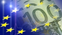 高インフレ、景気停滞下のユーロ圏の財政ルール再起動