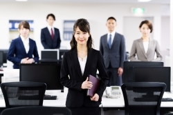 企業は女性を管理職に「登用」すれば良いのか~ダイバーシティ経営を生産性向上につなげるために~