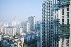 中国、住宅購入で“戸籍”も取得－地方で増す不動産不況への危機感