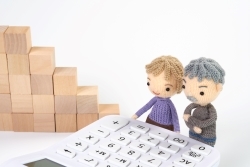 老後に資産運用を止める必要があるのか－毎月定額を引き出しつつも投資継続で経済的により豊かな老後生活ができるかも
