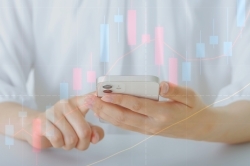 新NISAスタートから半年 理想を追ったら資産が半分に!?-長期投資で大失敗しないために