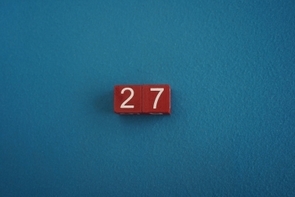 数字の「27」に関わる各種の話題－27は３の３乗だが－